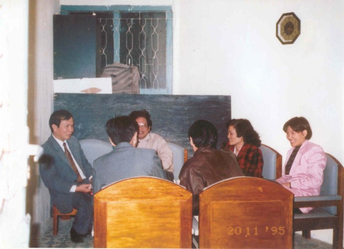 Phòng đợi của giáo viên tại phân viện tiếng Nga Puskin 1995.